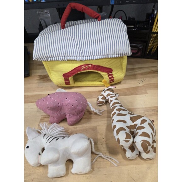 Vintage ABC Distributing Cloth Fabric Zoo House Soft Playset Animals - Picture 1 of 4
